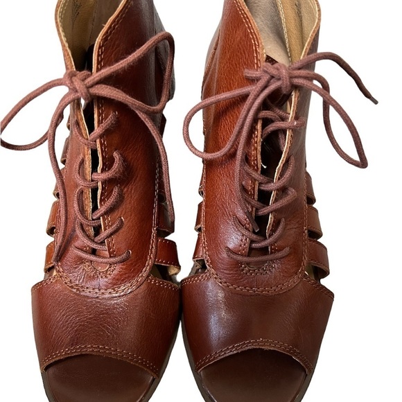 Lucky Brand booties - Picture 3 of 8